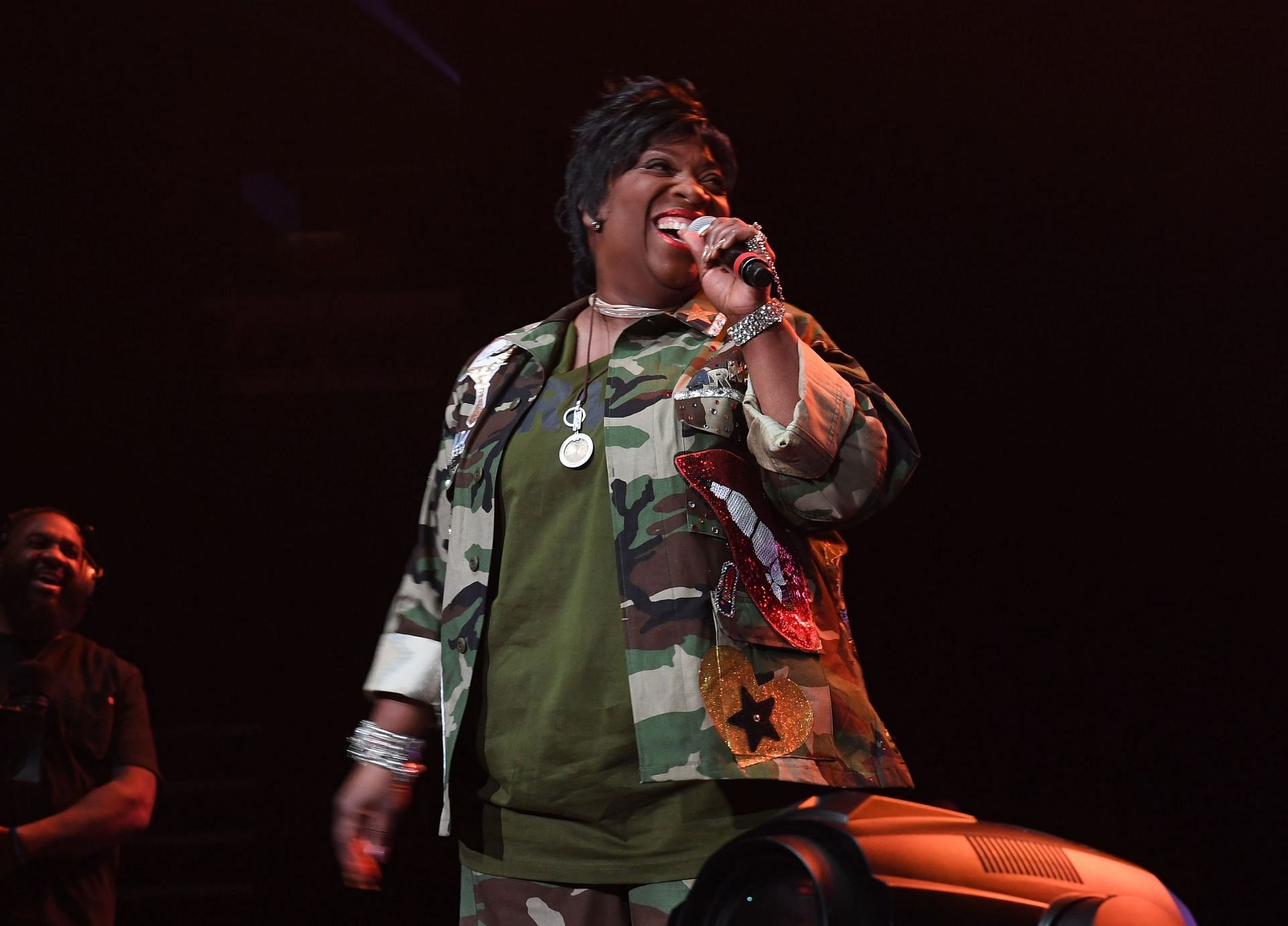 Smith at the V-103 Live Pop Up Concert. (Image via Getty/ Paras Griffin)